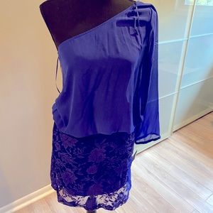 One should dress with lace bottom